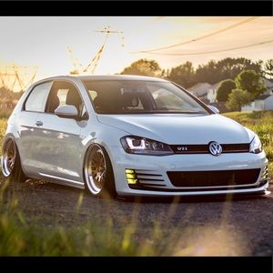 Meet your Posher, Max